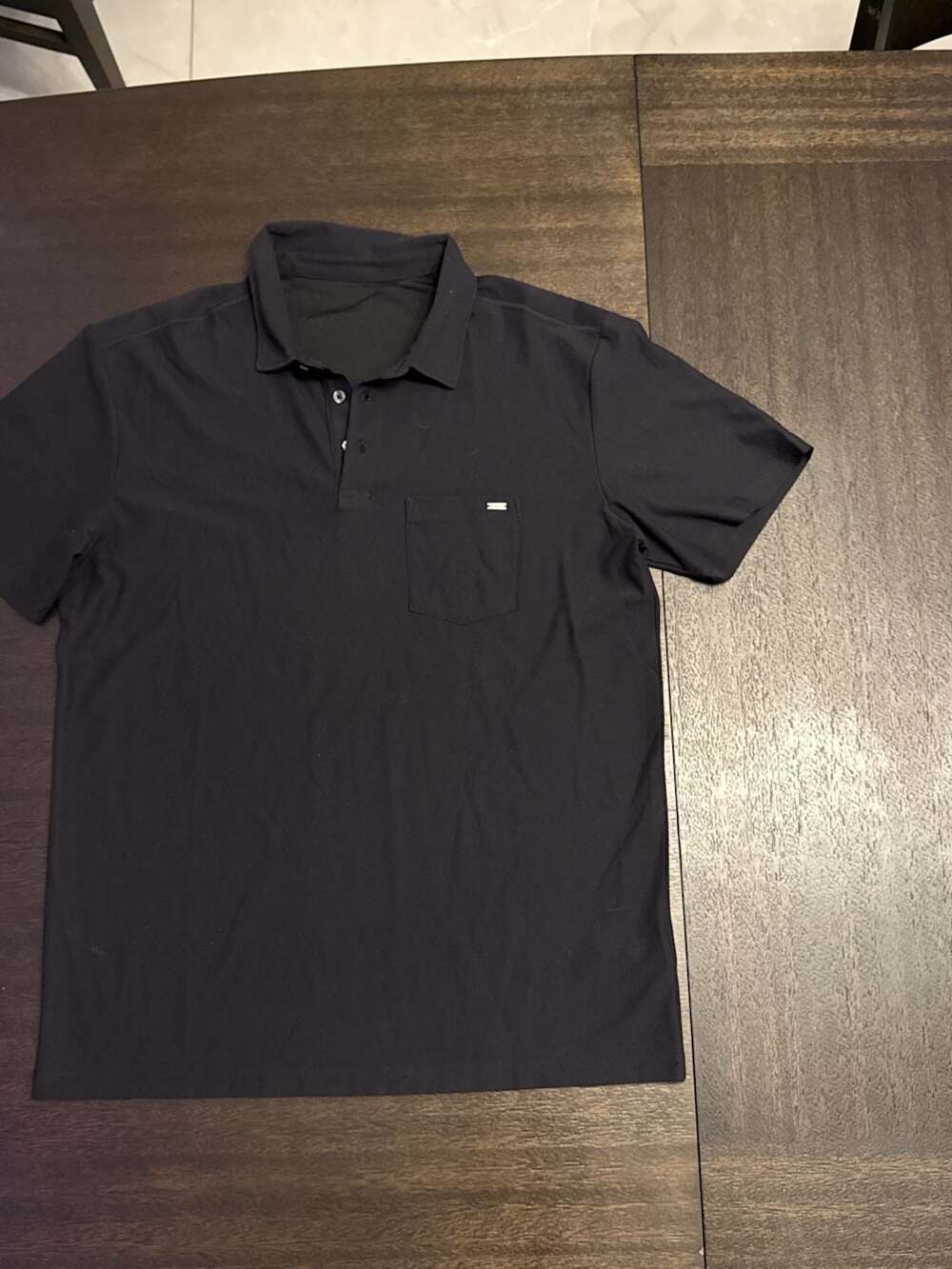 Vuori Ace Polo Men's Black Performance Short Sleeve Pocket Polo Shirt Size M